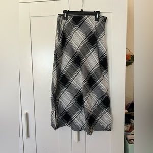 Mid length black and white flannel skirt
